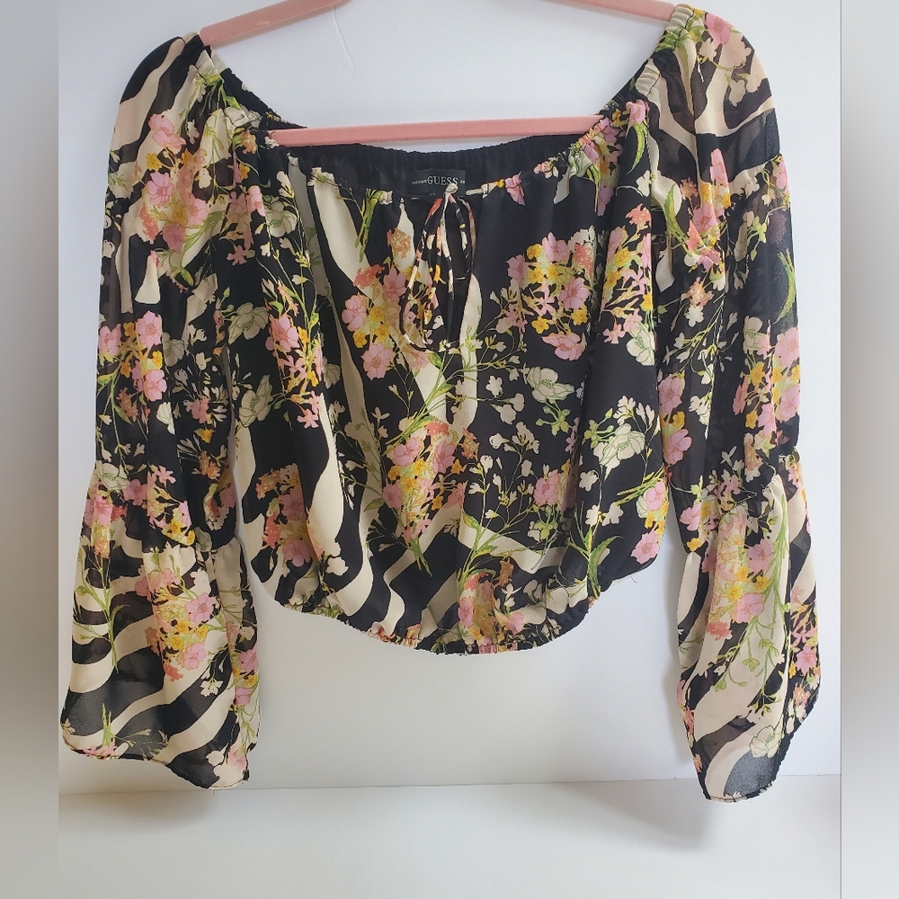 Guess XS cropped blouse
